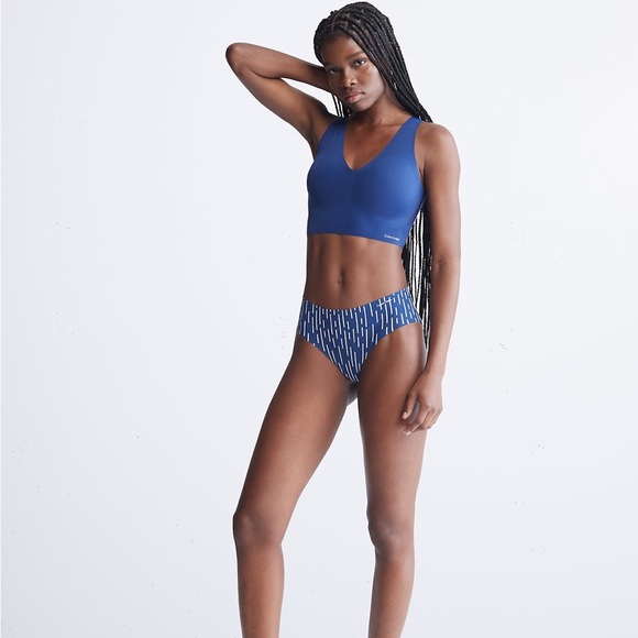 NWT Invisibles Lightly Lined V-Neck Bralette - Picture 3 of 4